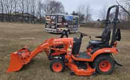USED 2024 KUBOTA BX2380R14V-1 W/FRONT LOADER/54″ MOWER DECK – STATE COLLEGE