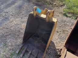 Case 580 24″ bucket – Indiana