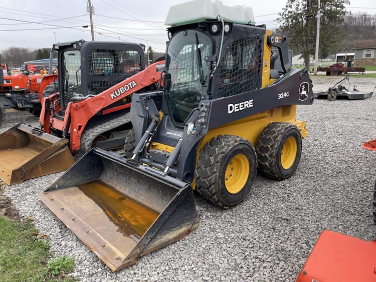 John Deere 324G Skid Steer – Indiana