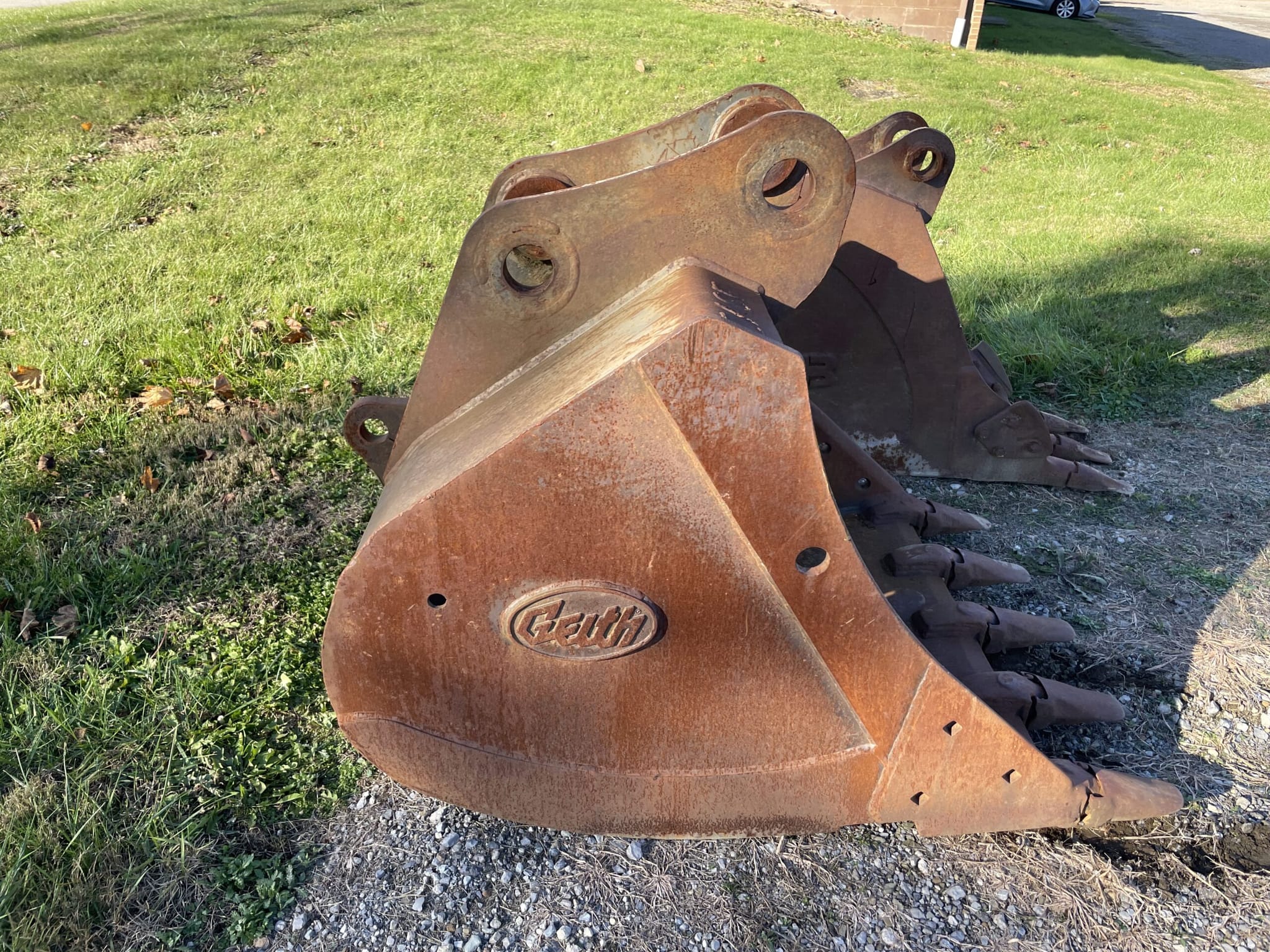 Geith 42″ bucket – Indiana