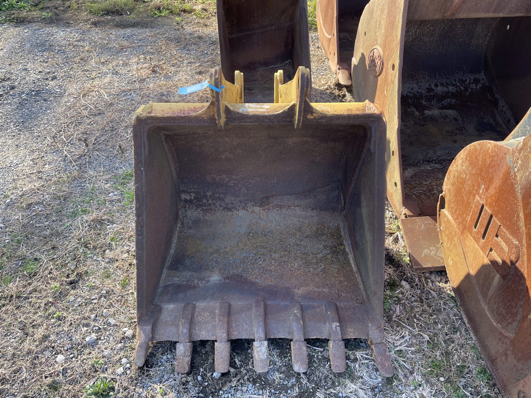 Case 580 36″ bucket – Indiana